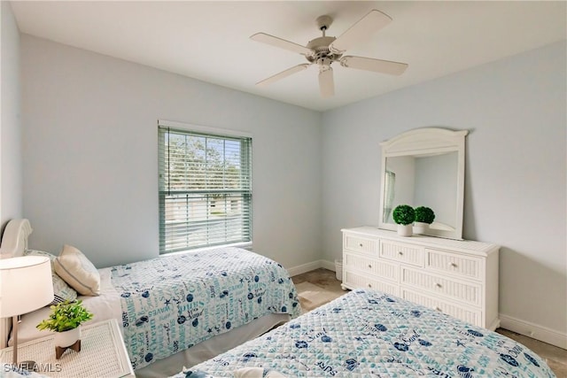 bedroom with ceiling fan