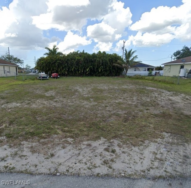 Listing photo 2 for 2730 NE 2nd Place, Cape Coral FL 33909