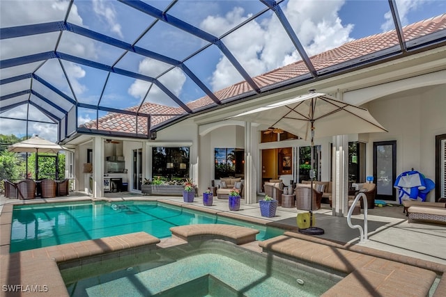 view of swimming pool with ceiling fan, an outdoor hangout area, an in ground hot tub, and a patio