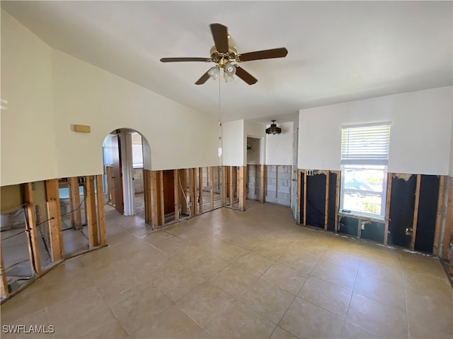 spare room featuring ceiling fan