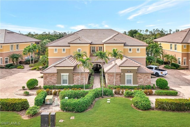 view of front of house with a front lawn