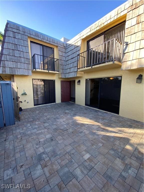 1607 Park Meadows Dr Unit 4, Fort Myers, FL 33907 - photo 3