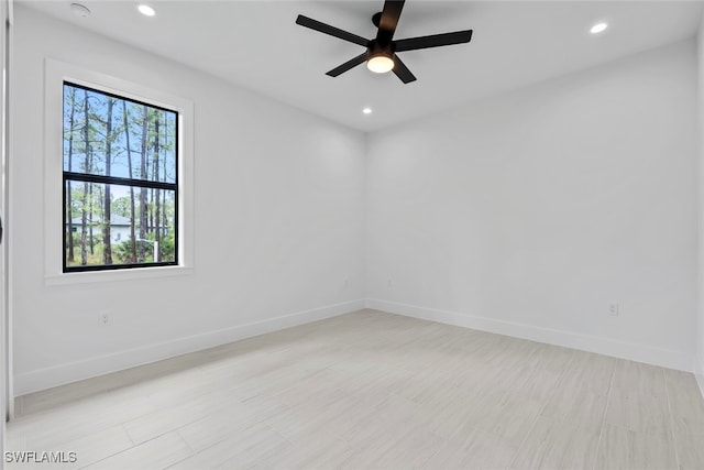 empty room featuring ceiling fan