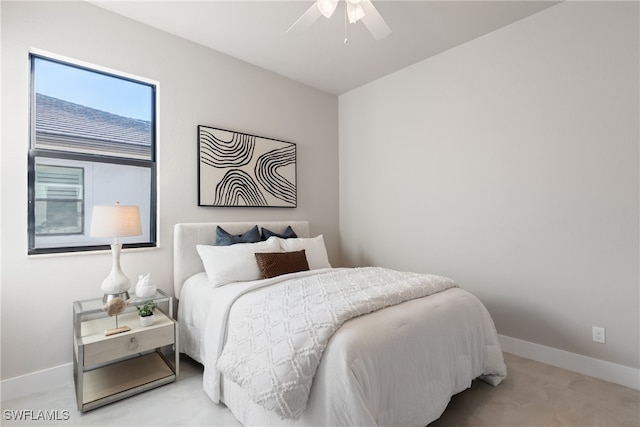 bedroom with ceiling fan