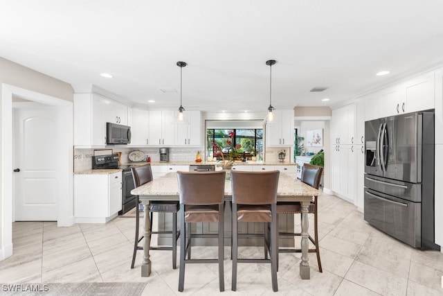 dining room with light tile patterned floors