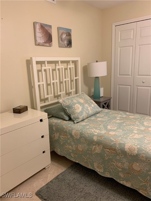 bedroom featuring a closet