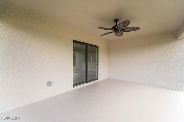 view of patio with ceiling fan