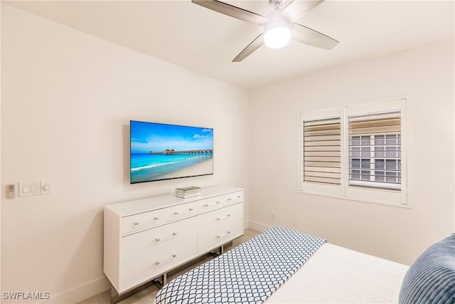 bedroom with ceiling fan