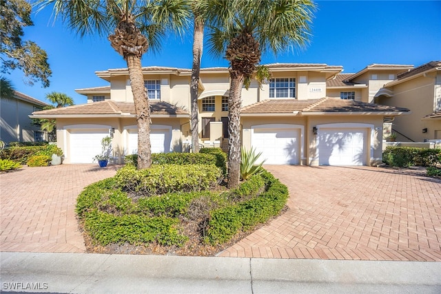 view of front of home featuring a garage