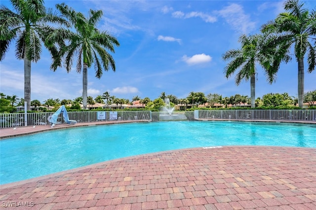 view of swimming pool