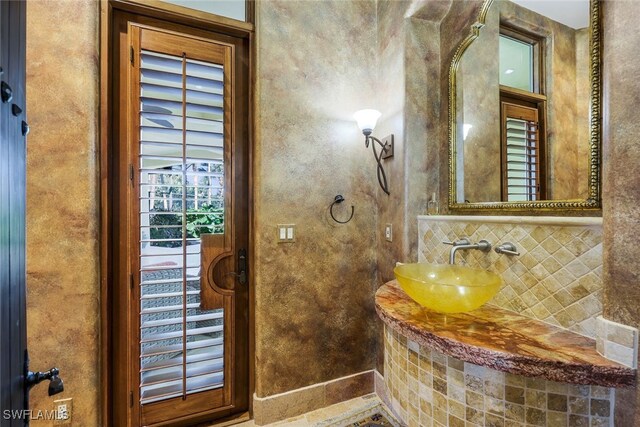 bathroom featuring sink