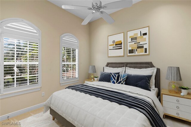 bedroom with ceiling fan