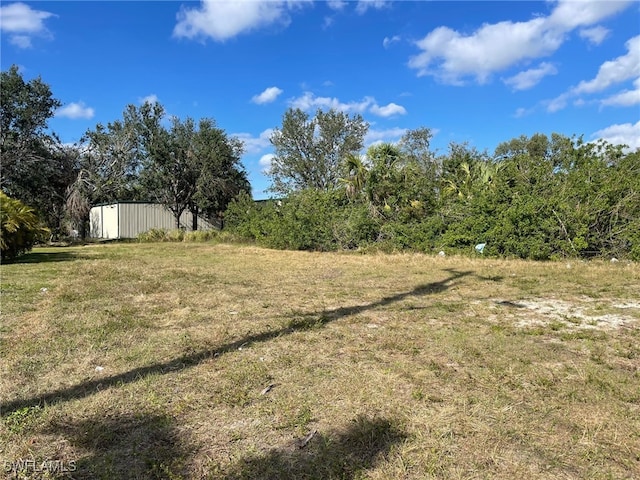 Listing photo 3 for 2309 NE 6th St, Cape Coral FL 33909