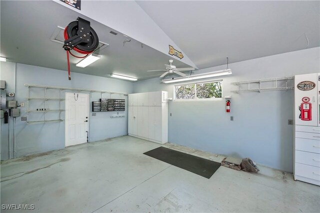 garage featuring ceiling fan