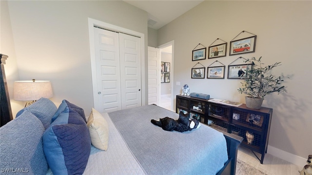 bedroom featuring a closet