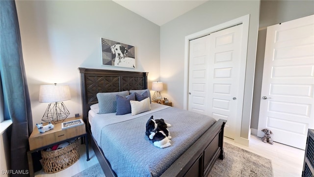 bedroom with a closet