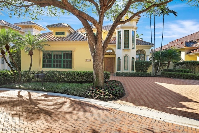 view of mediterranean / spanish-style house