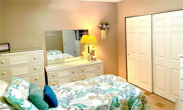 bedroom featuring a closet