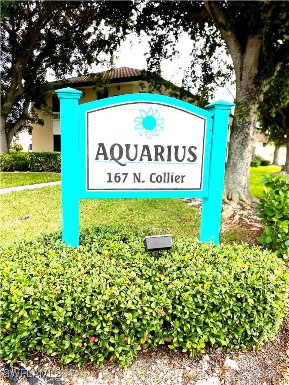 view of community / neighborhood sign