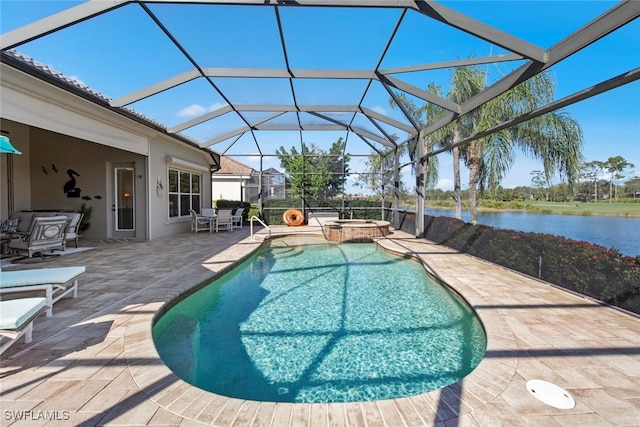 view of swimming pool featuring an in ground hot tub, a patio, a water view, and a lanai