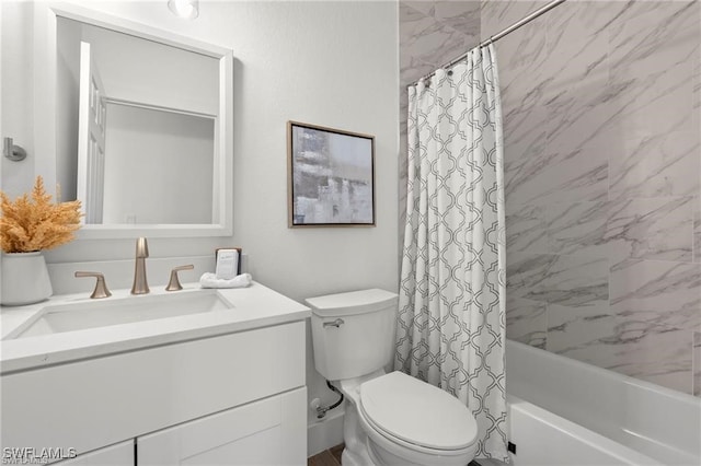 full bathroom featuring vanity, toilet, and shower / tub combo with curtain
