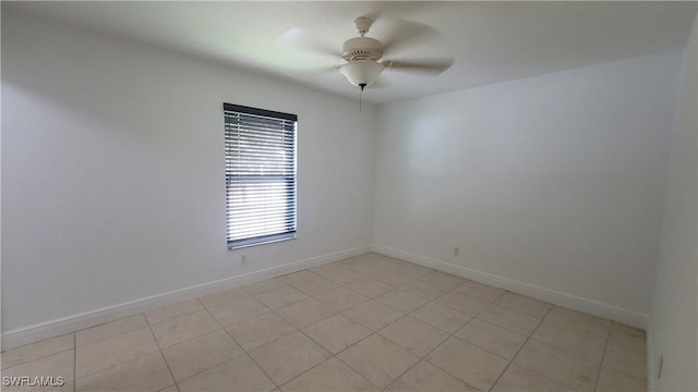 empty room with ceiling fan