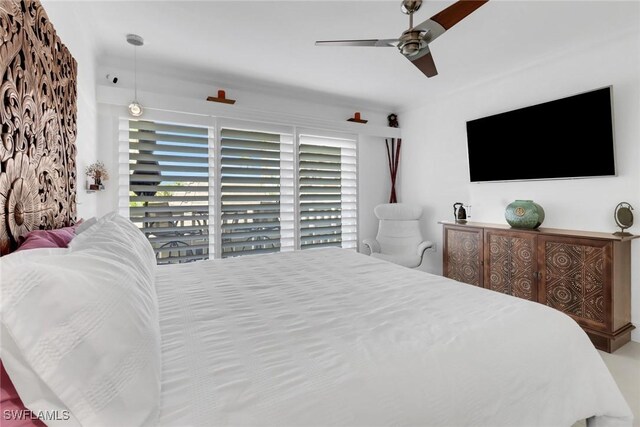 bedroom with ceiling fan