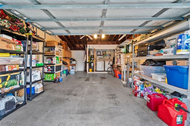 garage with independent washer and dryer