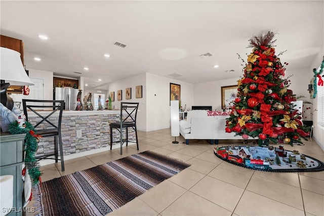 7024 Waldo Cir, Labelle, FL 33935 - living area featuring tile patterned floors and recessed lighting