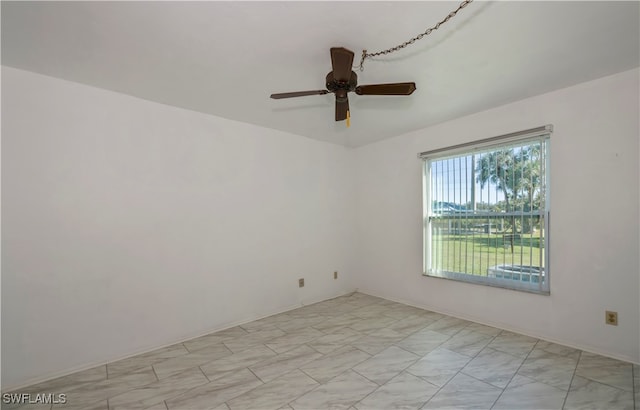 empty room with ceiling fan