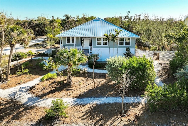 view of front of home featuring a porch