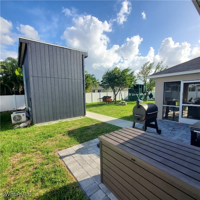 view of yard with a patio area