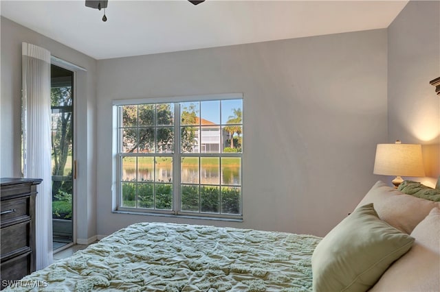 bedroom with ceiling fan