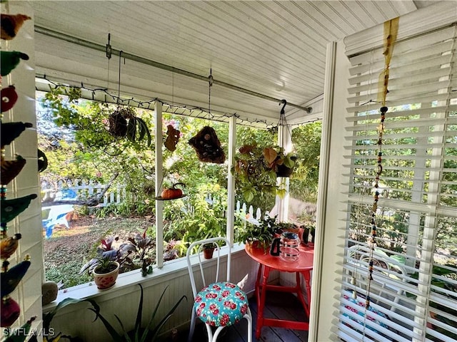 view of sunroom / solarium