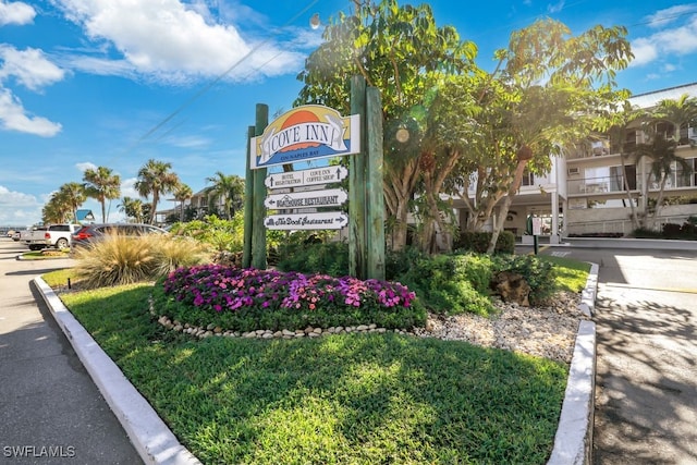 900 Broad Ave S Unit 140, Naples FL, 34102, 1 bedrooms, 1 bath condo for sale