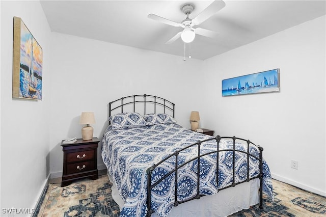 bedroom with ceiling fan