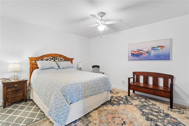 bedroom with ceiling fan