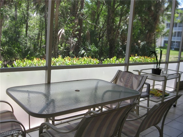 view of sunroom / solarium