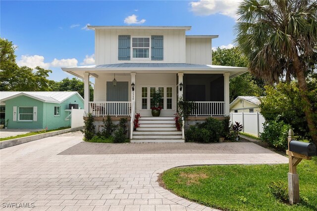 view of front of home featuring a porch