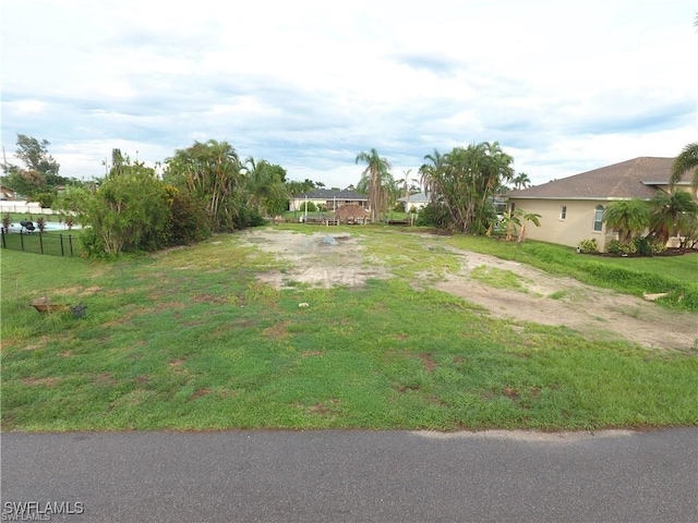 Listing photo 3 for 4819 SW 2nd Ave, Cape Coral FL 33914