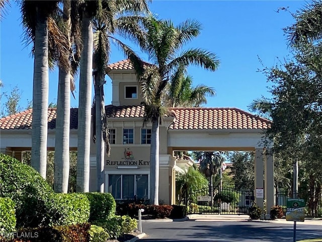 view of building exterior