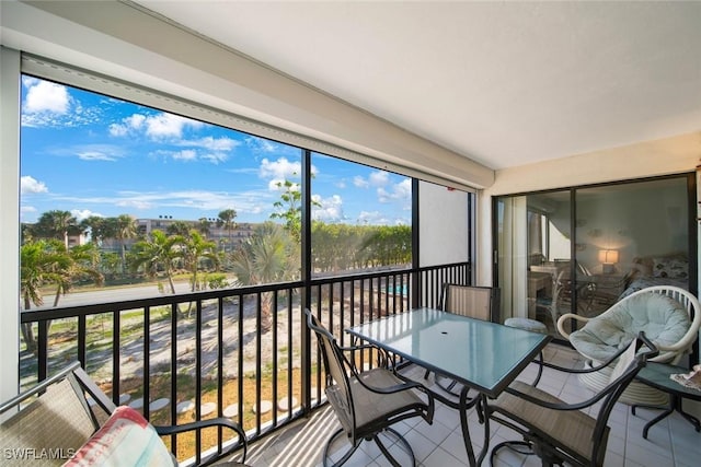 view of sunroom / solarium