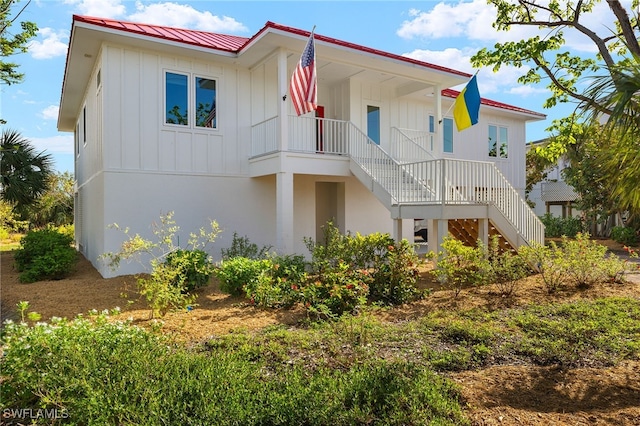 view of front of property