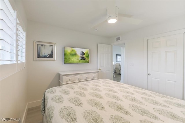 bedroom with ceiling fan