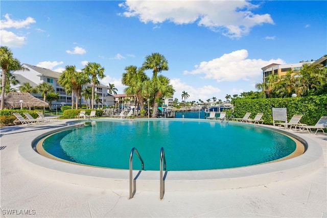 view of swimming pool