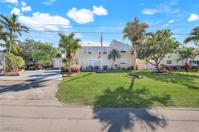 view of front of house with a front yard