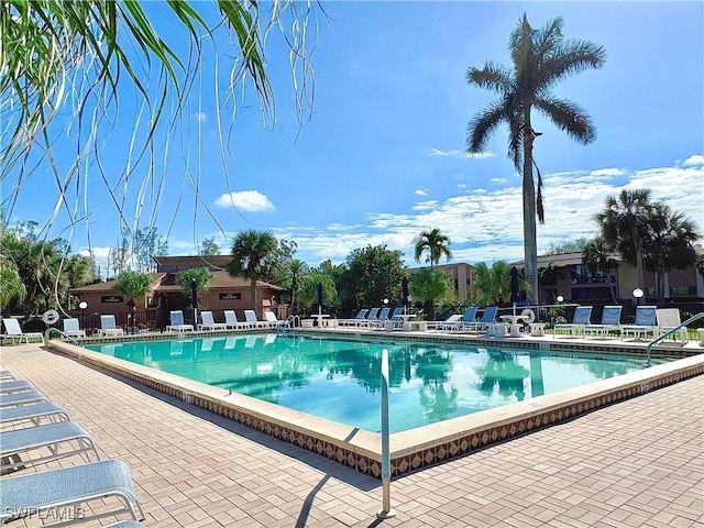 6342 Royal Woods Dr, Fort Myers, FL 33908 - pool featuring fence and a patio area