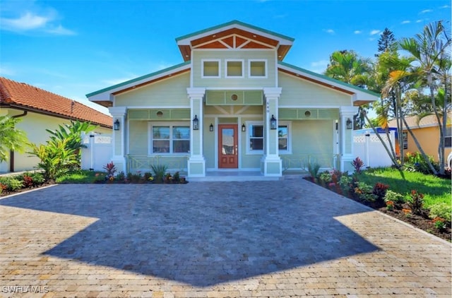 view of front of home featuring a porch