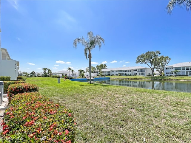 view of yard featuring a water view