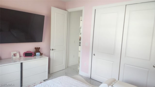 bedroom featuring a closet